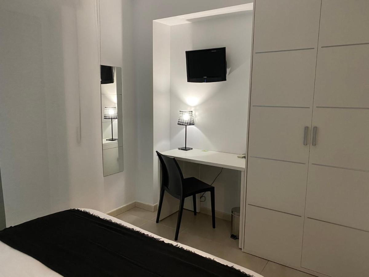 Hostal Somnis Suria Екстериор снимка