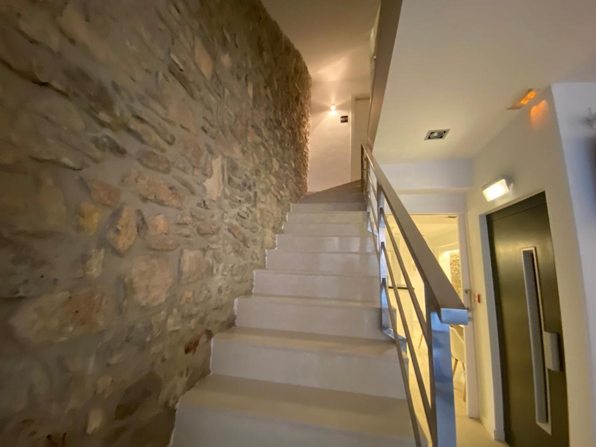 Hostal Somnis Suria Екстериор снимка