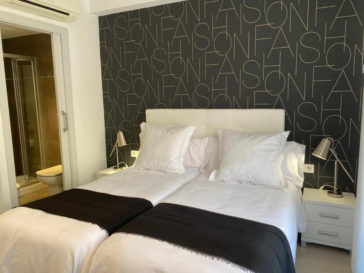 Hostal Somnis Suria Екстериор снимка