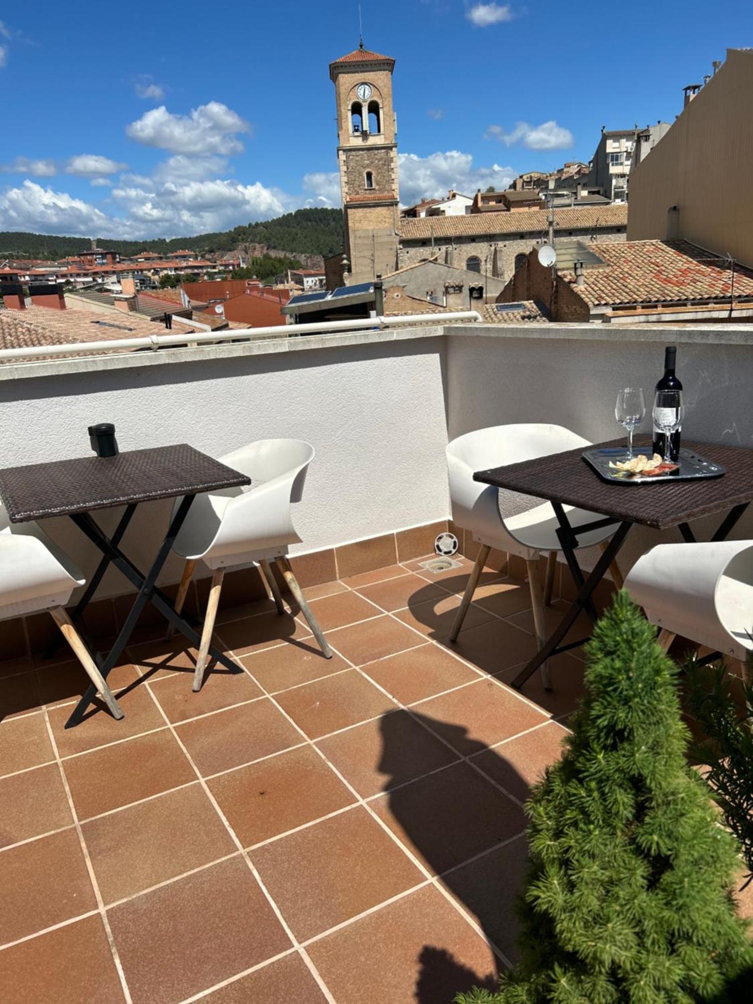 Hostal Somnis Suria Екстериор снимка